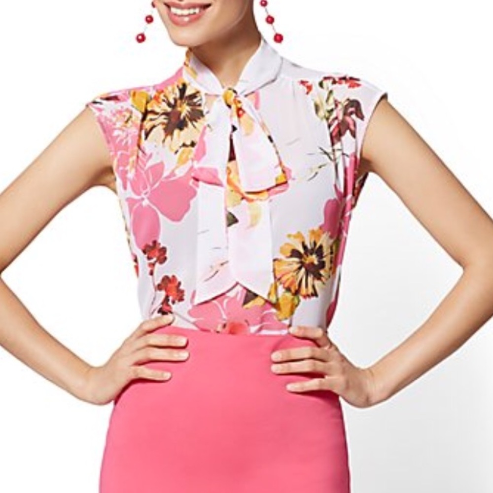 NWT New York and Company PETITE FLORAL BOW BLOUSE